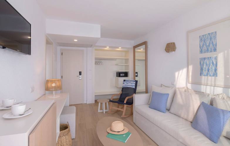 Sea front view junior suite blau punta reina Majorca Sea front view junior suite blau punta reina Majorca