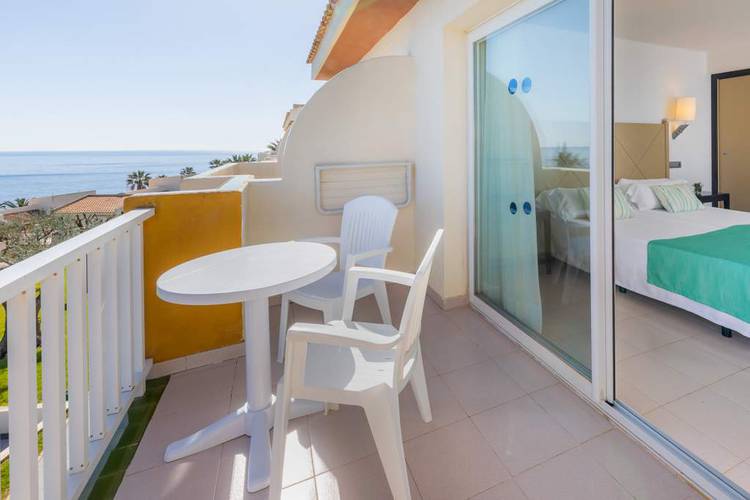 Double room sea front view deluxe blau punta reina family resort majorca Double room sea front view deluxe blau punta reina family resort majorca