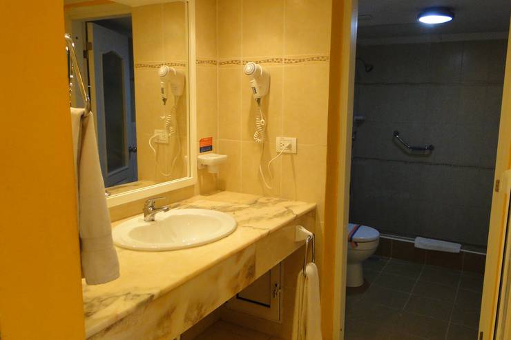 Junior suite blau arenal habana beach hotel cuba Junior suite blau arenal habana beach hotel cuba