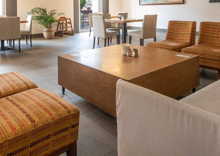 Lounge & terrace bar Gran Hotel Las Caldas by Blau Hotels Asturias Lounge & terrace bar Gran Hotel Las Caldas by Blau Hotels Asturias