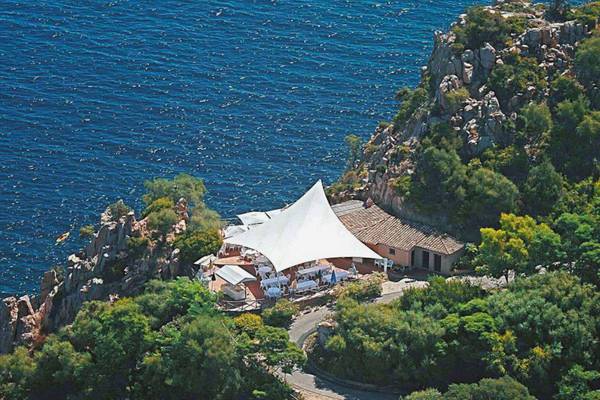 Restaurante Blau Cala Moresca en Arbatax - Cerdeña Restaurante Blau Cala Moresca en Arbatax - Cerdeña