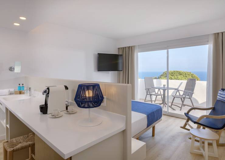 Double room sea view superior Blau Punta Reina Majorca Double room sea view superior Blau Punta Reina Majorca