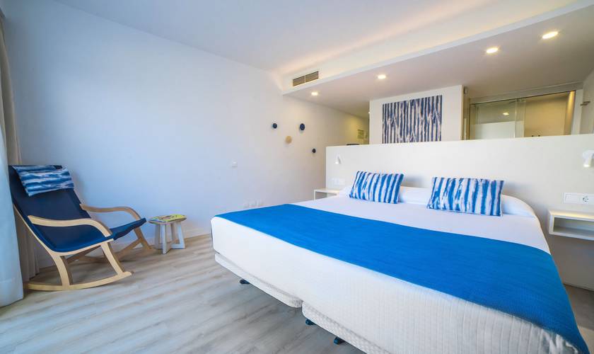 Double room superior with balcony Blau Punta Reina Majorca Double room superior with balcony Blau Punta Reina Majorca