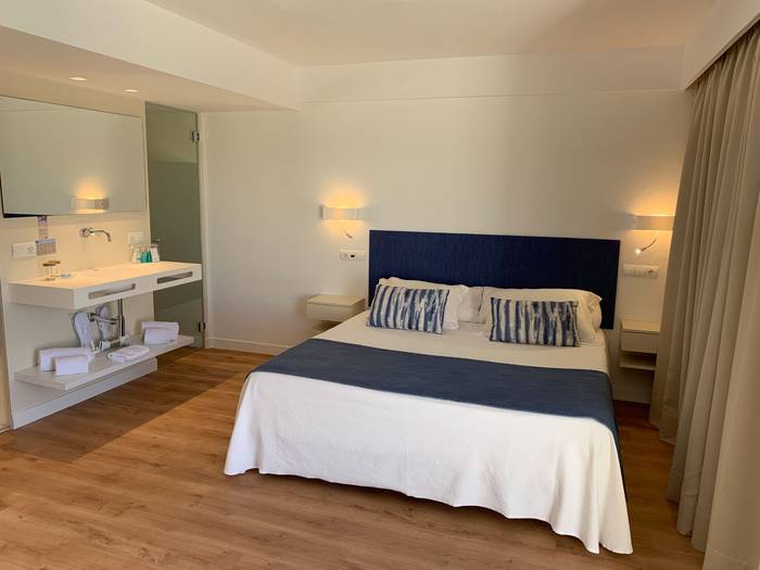 Junior suite blau punta reina resort majorque Junior suite blau punta reina resort majorque