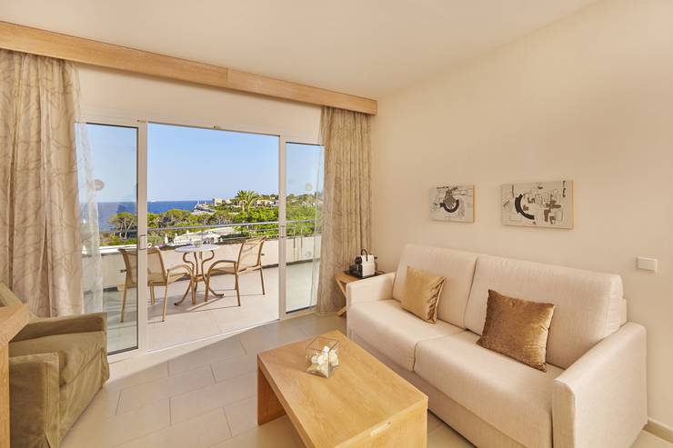 Sea view suite blau portopetro beach resort & spa majorca Sea view suite blau portopetro beach resort & spa majorca