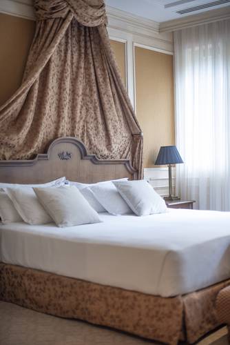 Suite mit zugang zur quelle und zum aquaxana Gran Hotel Las Caldas by blau hotels Asturien