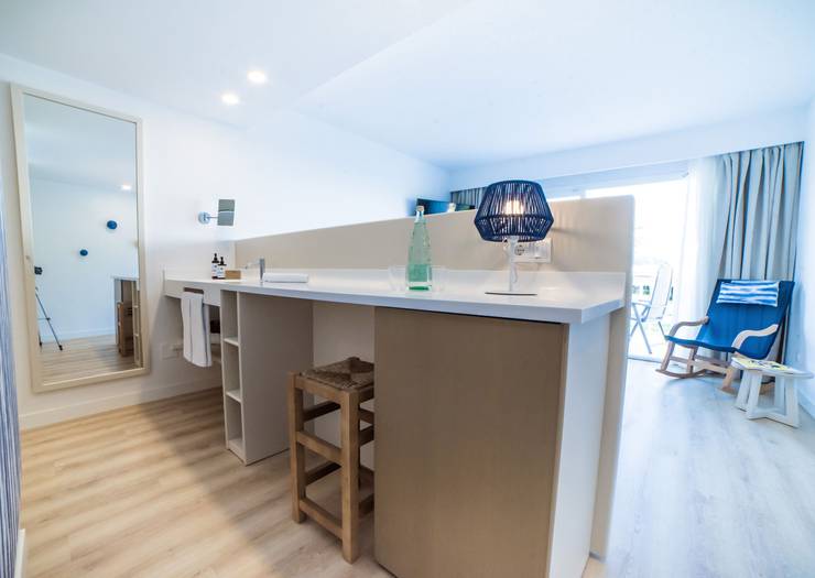 Double room superior with balcony Blau Punta Reina Majorca Double room superior with balcony Blau Punta Reina Majorca