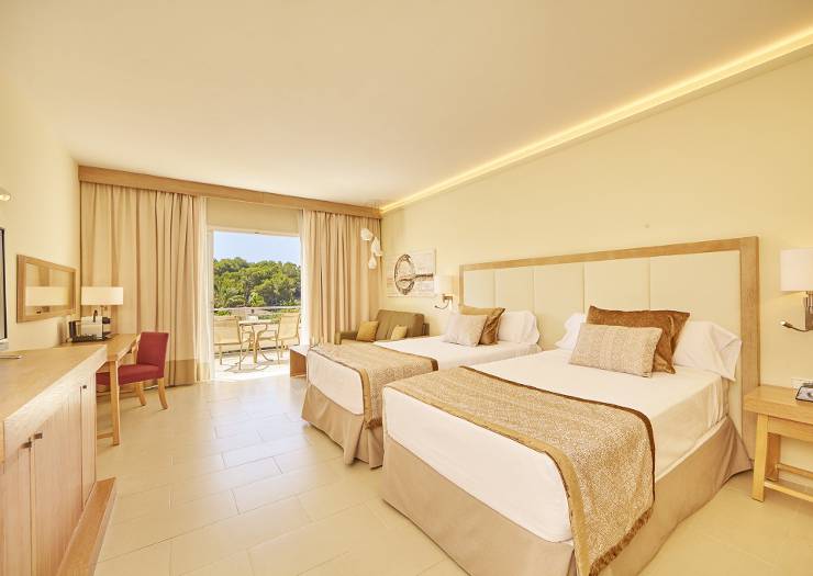 Double room blau portopetro beach resort & spa majorca Double room blau portopetro beach resort & spa majorca