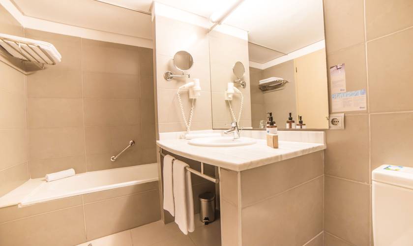 Double room with sea views Blau Punta Reina Majorca Double room with sea views Blau Punta Reina Majorca