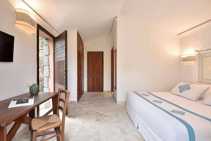 Deluxe double room with sea view sigillum cala moresca at arbatax park arbatax - sardinia Deluxe double room with sea view sigillum cala moresca at arbatax park arbatax - sardinia