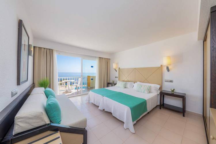 Double room sea front view deluxe blau punta reina family resort majorca Double room sea front view deluxe blau punta reina family resort majorca