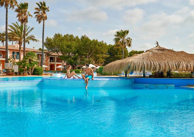 Pool bar blau colonia sant jordi resort & spa mallorca Pool bar blau colonia sant jordi resort & spa mallorca