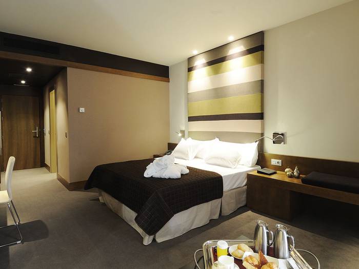 Chambre double avec porte communicante avec accès au spa hôtel las caldas spa & sport asturies Chambre double avec porte communicante avec accès au spa hôtel las caldas spa & sport asturies