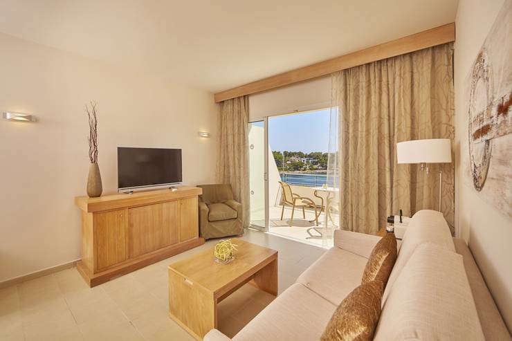 Sea view suite blau portopetro beach resort & spa majorca Sea view suite blau portopetro beach resort & spa majorca