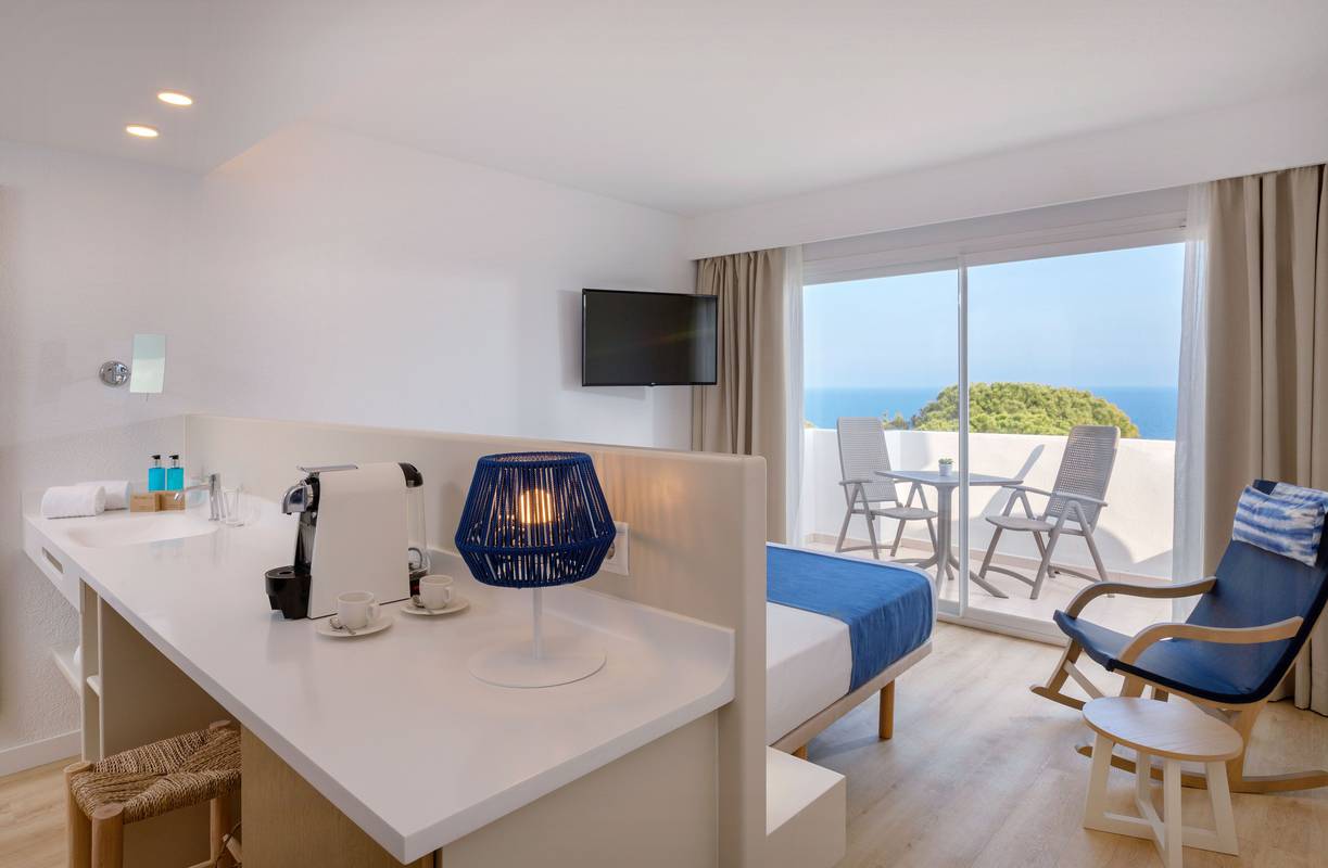 #StayAtHome Blau Hotels for Holidays #StayAtHome Blau Hotels for Holidays
