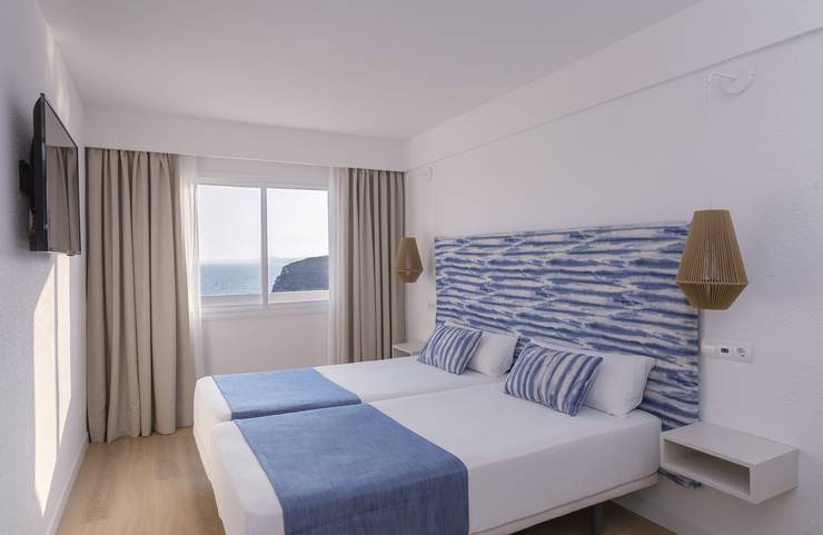 Sea front view junior suite blau punta reina junior suites majorca Sea front view junior suite blau punta reina junior suites majorca