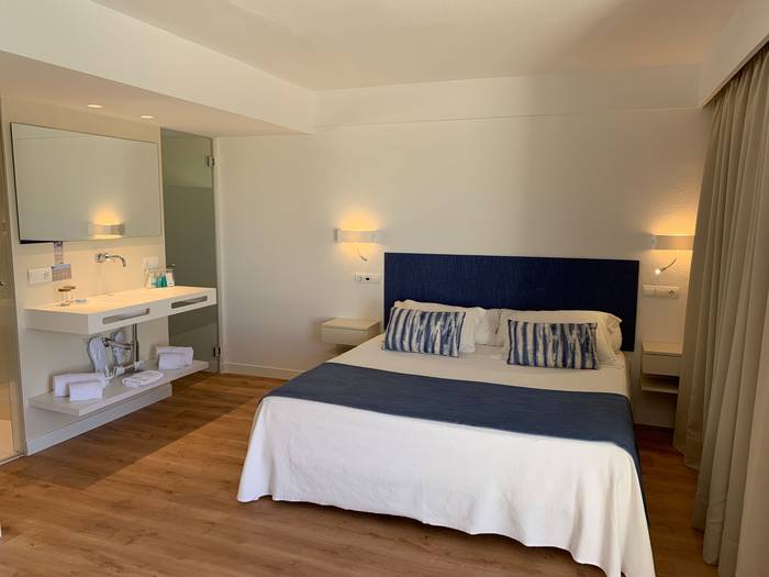 Junior suite blau punta reina resort majorque Junior suite blau punta reina resort majorque