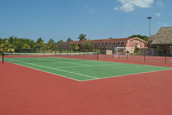 Campo da tennis Blau Arenal Habana Beach Cuba Campo da tennis Blau Arenal Habana Beach Cuba