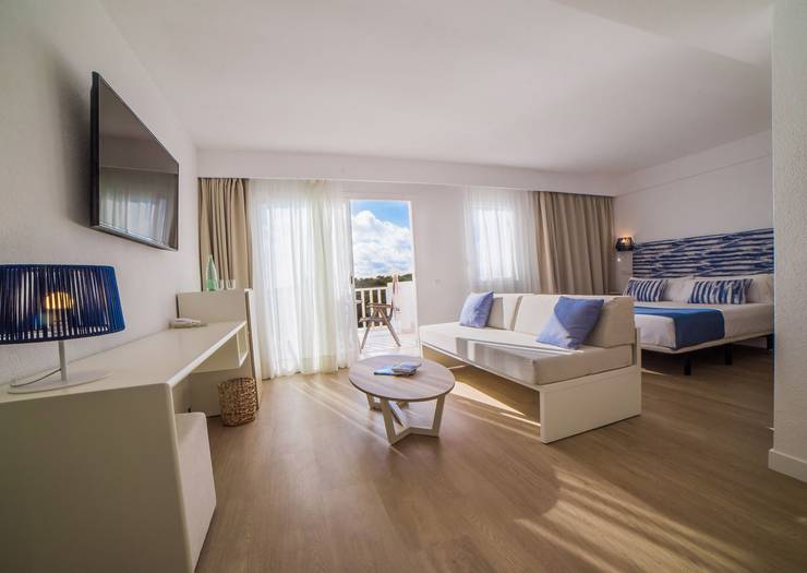 Junior suite vista mar cala romántica blau punta reina Mallorca Junior suite vista mar cala romántica blau punta reina Mallorca