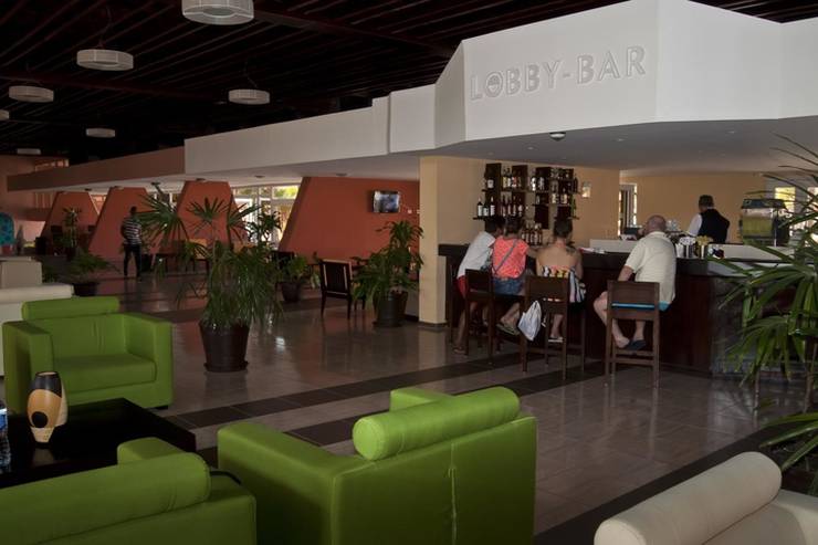Lobby bar blau arenal habana beach hotel cuba Lobby bar blau arenal habana beach hotel cuba