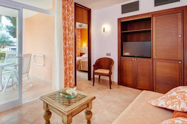 Select Suite Blau Colonia Sant Jordi Resort & Spa in Majorca Select Suite Blau Colonia Sant Jordi Resort & Spa in Majorca