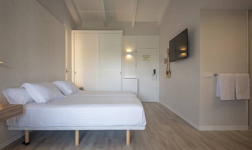 Doppelzimmer blau colònia sant jordi Mallorca Doppelzimmer blau colònia sant jordi Mallorca