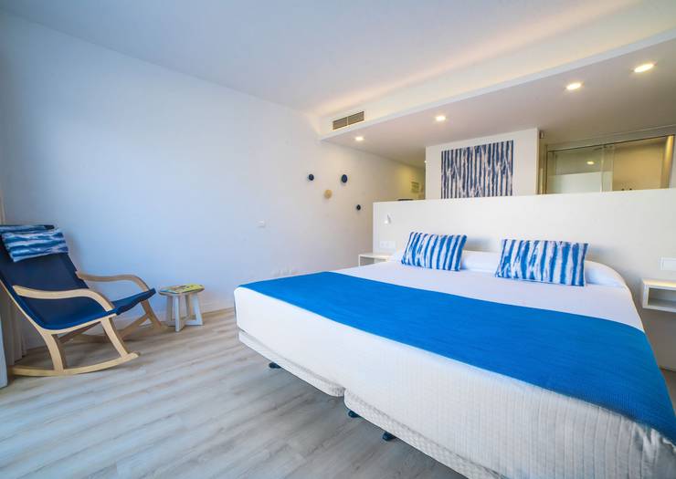 Double room superior with balcony Blau Punta Reina Majorca Double room superior with balcony Blau Punta Reina Majorca
