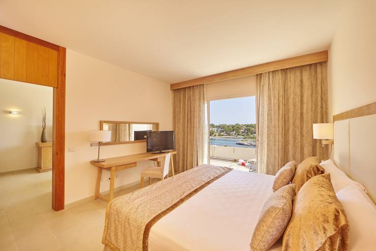 Sea view suite blau portopetro beach resort & spa majorca Sea view suite blau portopetro beach resort & spa majorca