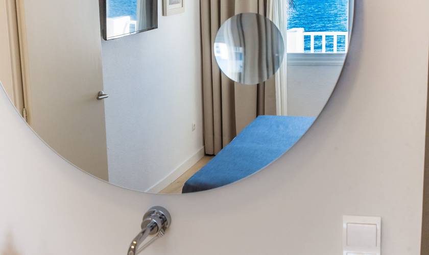 Junior suiten mit frontblick aufs meer blau punta reina  Mallorca