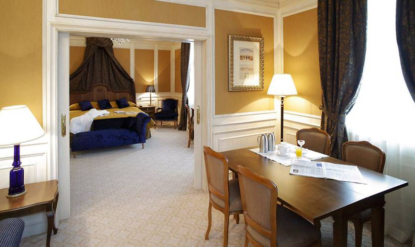 Deluxe suite Gran hotel Las Caldas by Blau Hotels Asturias