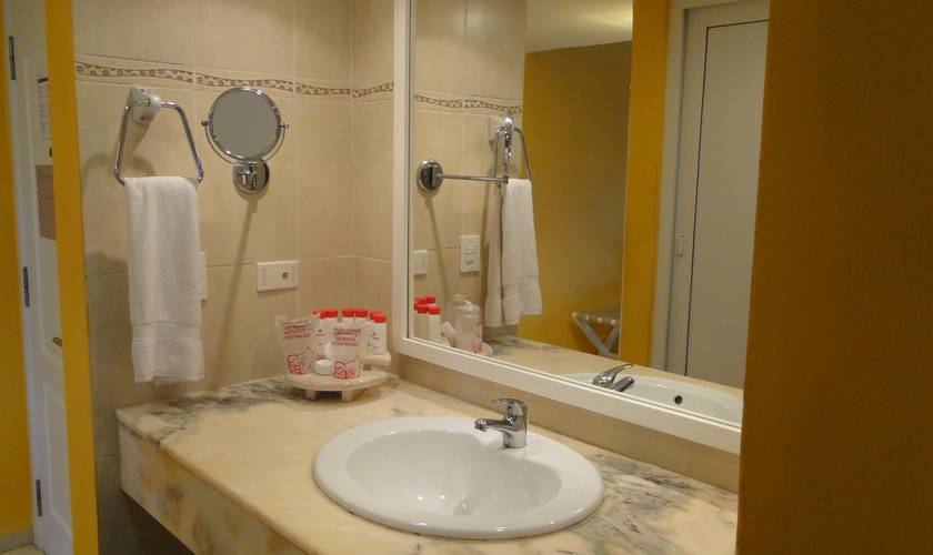 Junior suite Blau Arenal Habana Beach Cuba Junior suite Blau Arenal Habana Beach Cuba