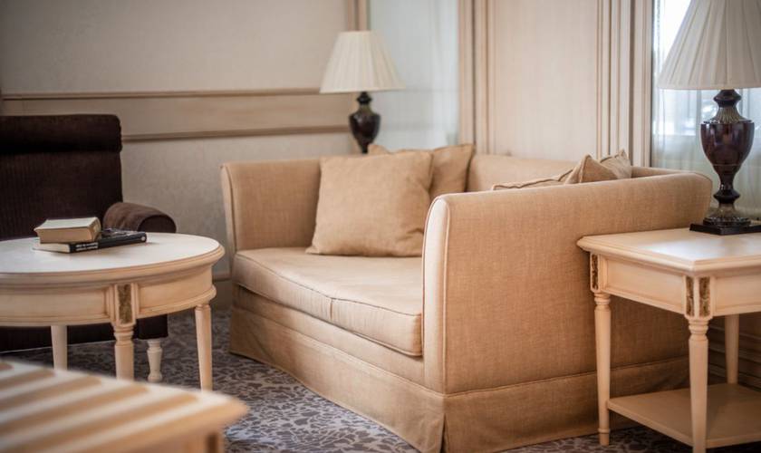 Junior suite con acceso al manantial y aquaxana Gran hotel Las Caldas by Blau Hotels Asturias Junior suite con acceso al manantial y aquaxana Gran hotel Las Caldas by Blau Hotels Asturias