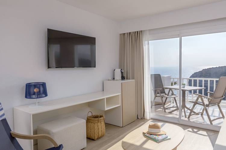 Junior suite sea view cala romántica blau punta reina junior suites majorca Junior suite sea view cala romántica blau punta reina junior suites majorca