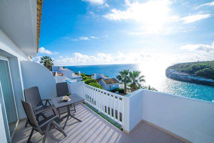 Junior suite sea view cala romántica blau punta reina resort majorca Junior suite sea view cala romántica blau punta reina resort majorca