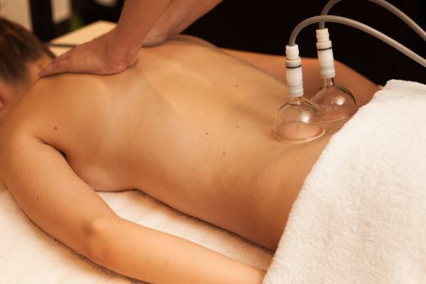 WELLNESS & BEAUTY. Bonos de tratamientos para mimarte cuando más lo necesites. ¡Elige tu bono! Blau hotels & resorts WELLNESS & BEAUTY. Bonos de tratamientos para mimarte cuando más lo necesites. ¡Elige tu bono! Blau hotels & resorts
