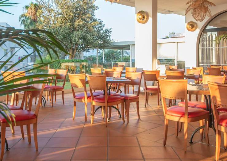 Buffet restaurant voramar Blau Punta Reina  Majorca