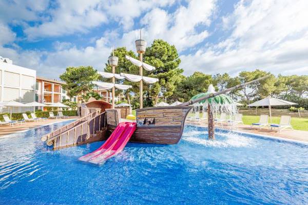 SPLASH POOL Blau Colonia Sant Jordi Resort & Spa Mallorca SPLASH POOL Blau Colonia Sant Jordi Resort & Spa Mallorca