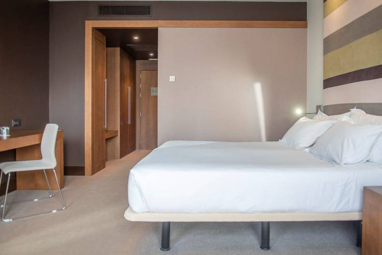 Doppelzimmer mit verbindungstür mit zugang zum aquaxana Las Caldas by Blau hotels Asturien