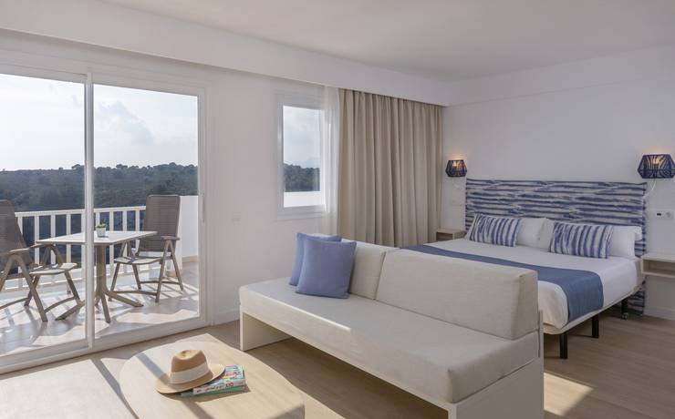 Junior suite sea view cala romántica blau punta reina junior suites majorca Junior suite sea view cala romántica blau punta reina junior suites majorca