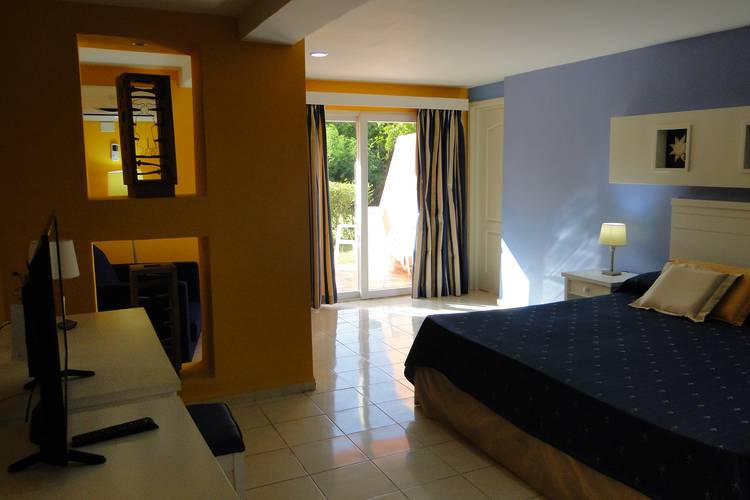Superior room with garden views blau arenal habana beach  Cuba