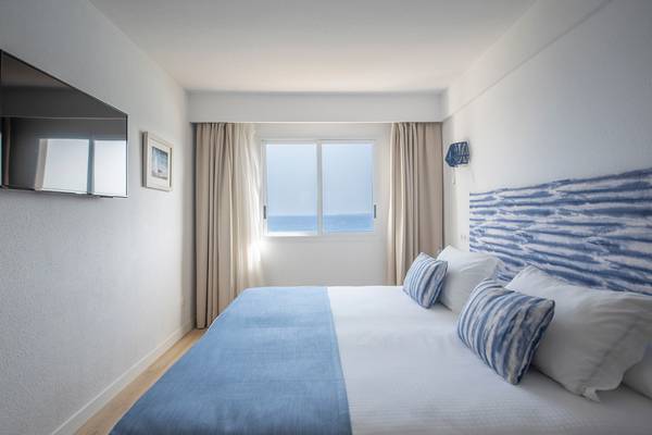 Junior Suite Sea View Cala Romántica blau punta reina  in Majorca