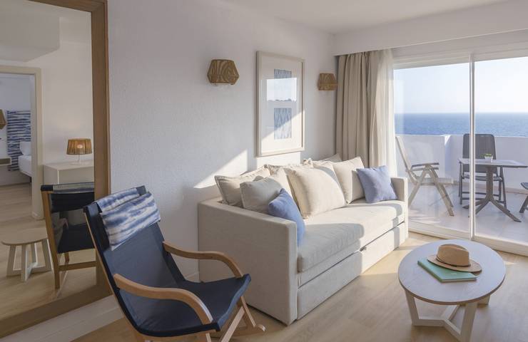Sea front view junior suite blau punta reina junior suites majorca Sea front view junior suite blau punta reina junior suites majorca