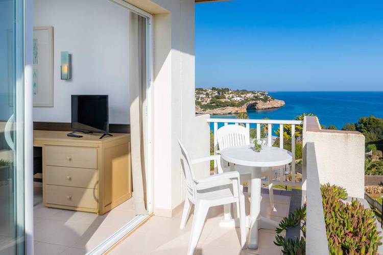 Double room sea front view deluxe blau punta reina family resort majorca Double room sea front view deluxe blau punta reina family resort majorca