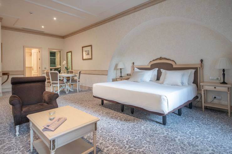 Suite con acceso al manantial y aquaxana Gran hotel Las Caldas by Blau Hotels Asturias Suite con acceso al manantial y aquaxana Gran hotel Las Caldas by Blau Hotels Asturias