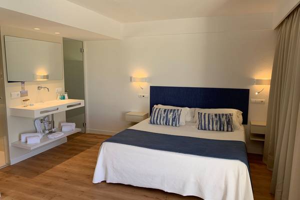 Полулюкс Blau Punta Reina Resort в Майорка Полулюкс Blau Punta Reina Resort в Майорка