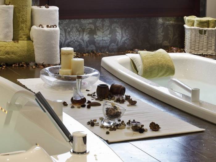 WELLNESS & BEAUTY. Bonos de tratamientos para mimarte cuando más lo necesites. ¡Elige tu bono! Gran Hotel Las Caldas Wellness Clinic Asturias WELLNESS & BEAUTY. Bonos de tratamientos para mimarte cuando más lo necesites. ¡Elige tu bono! Gran Hotel Las Caldas Wellness Clinic Asturias