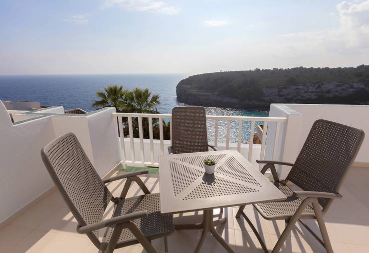 Junior suite vista mar cala romántica blau punta reina family resort mallorca Junior suite vista mar cala romántica blau punta reina family resort mallorca