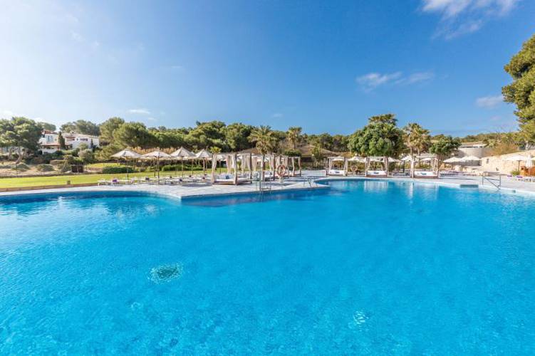 #theskyisalreadyblau Blau Hotels for Holidays #theskyisalreadyblau Blau Hotels for Holidays