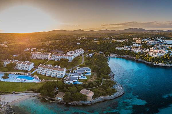 Панорамный вид Blau Portopetro Beach Resort & Spa в Майорка Панорамный вид Blau Portopetro Beach Resort & Spa в Майорка