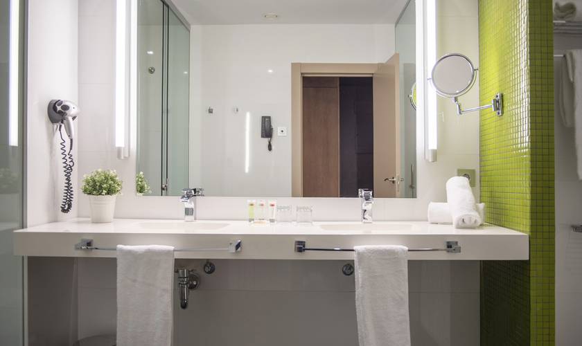 Master suite with aquaxana access Las Caldas by Blau hotels Asturias Master suite with aquaxana access Las Caldas by Blau hotels Asturias